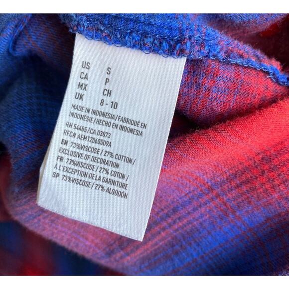 American Eagle vintage boyfriend SOFT red and blue plaid button down shirt - Picture 4 of 4